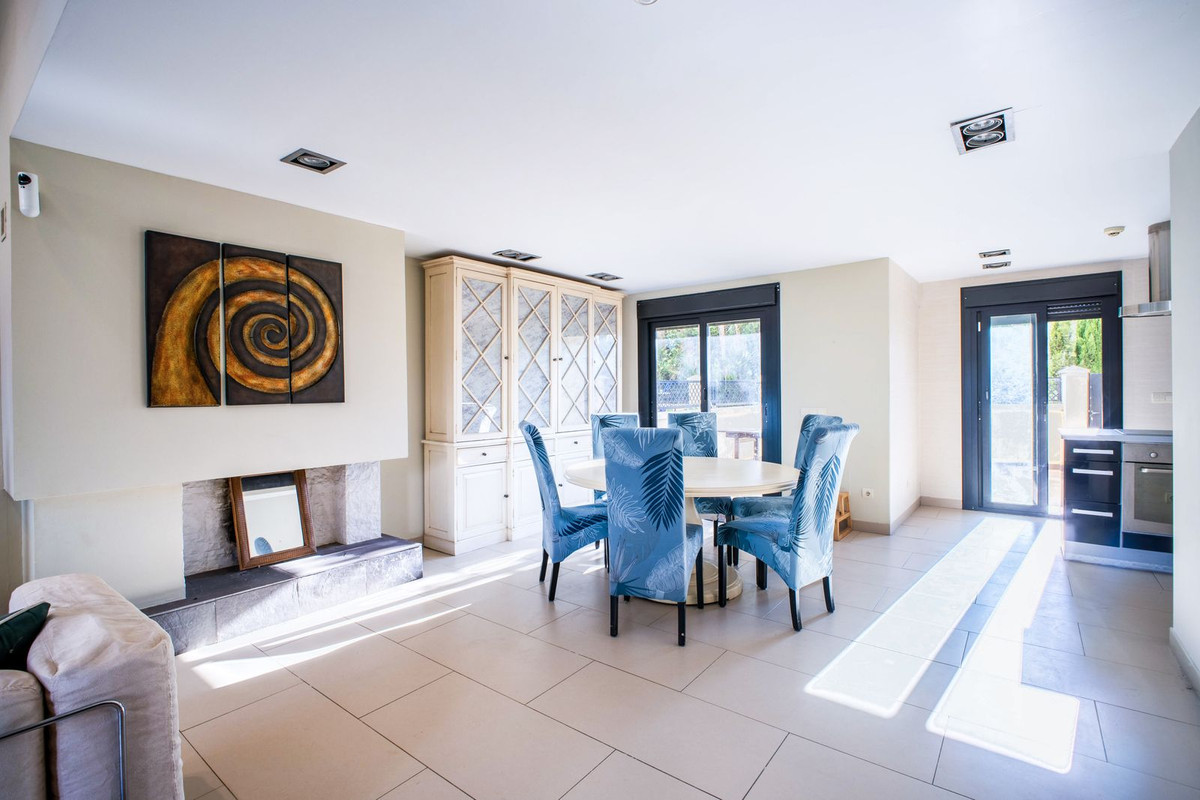 4 Bed Townhouse for sale in Estepona Costa Del Sol, Málaga, Spain