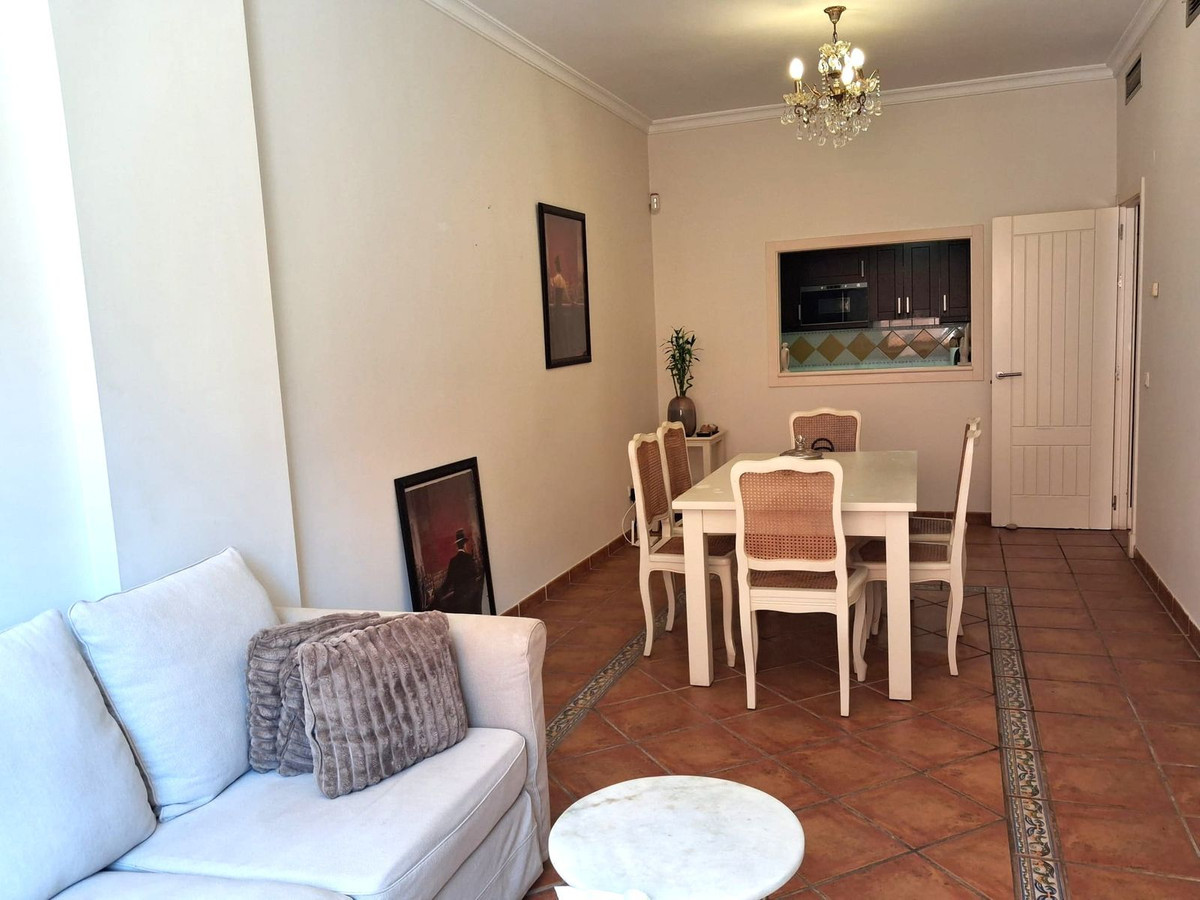1 Bed Apartment for sale in Benahavís Costa Del Sol, Málaga, Spain