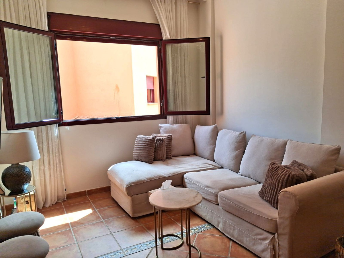 1 Bed Apartment for sale in Benahavís Costa Del Sol, Málaga, Spain