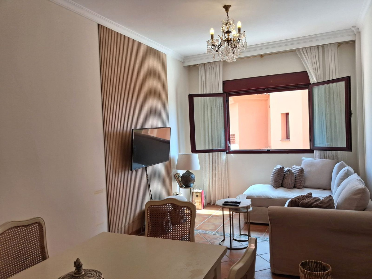 1 Bed Apartment for sale in Benahavís Costa Del Sol, Málaga, Spain