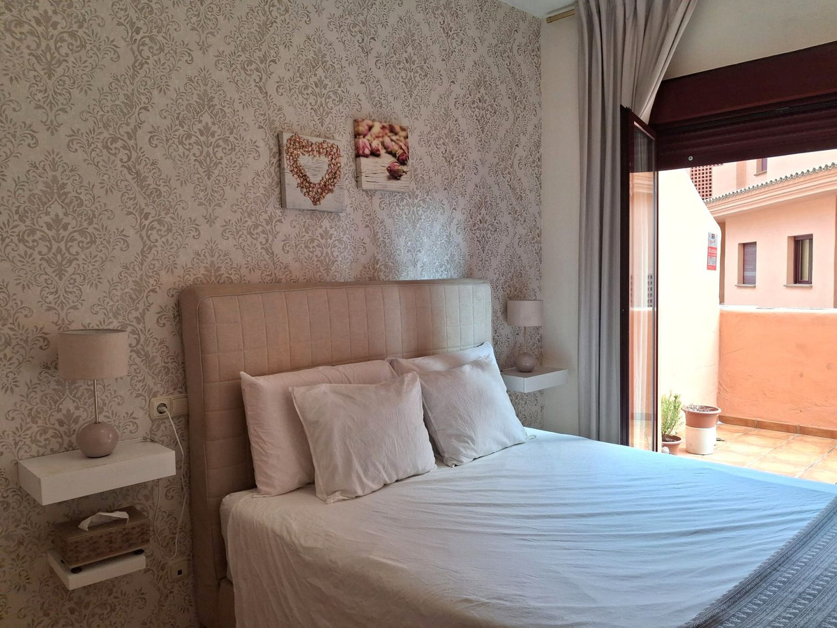 1 Bed Apartment for sale in Benahavís Costa Del Sol, Málaga, Spain