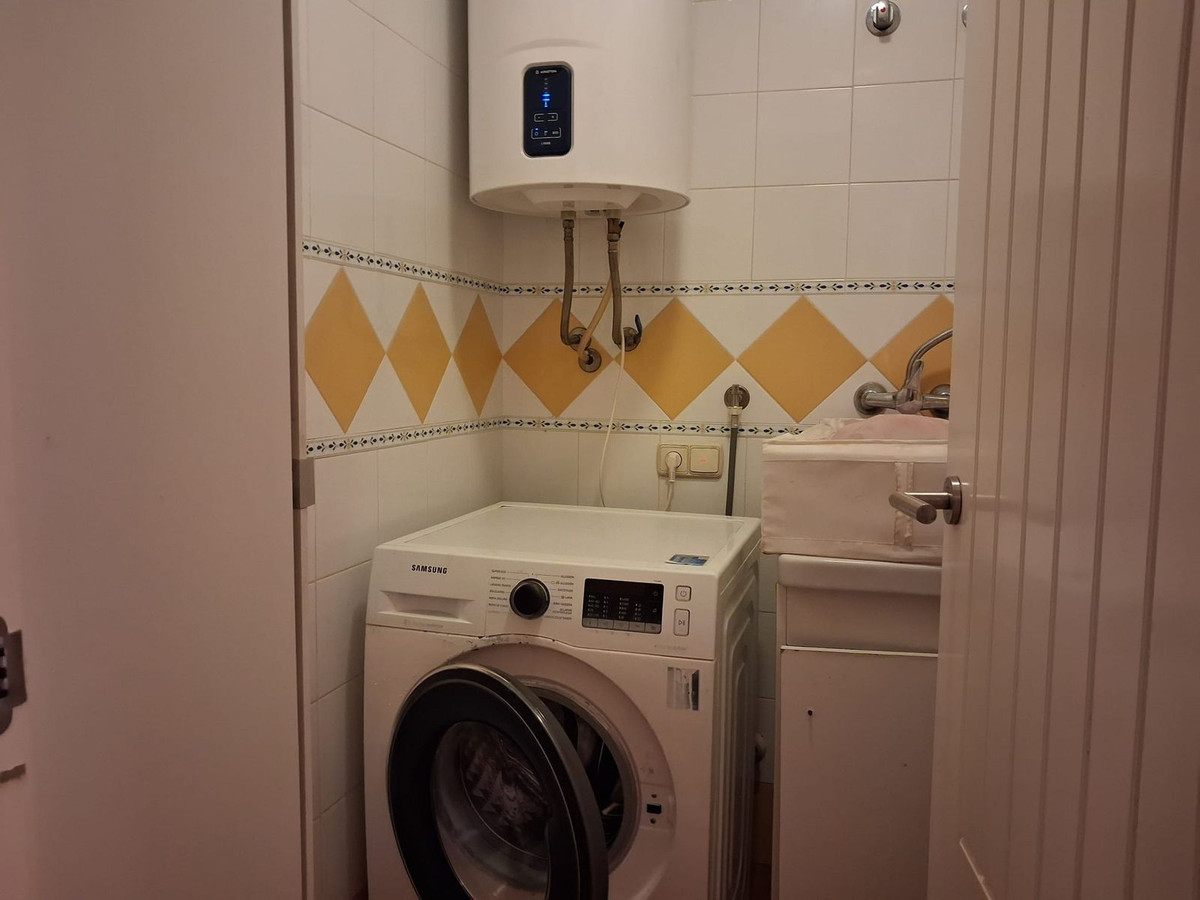 1 Bed Apartment for sale in Benahavís Costa Del Sol, Málaga, Spain