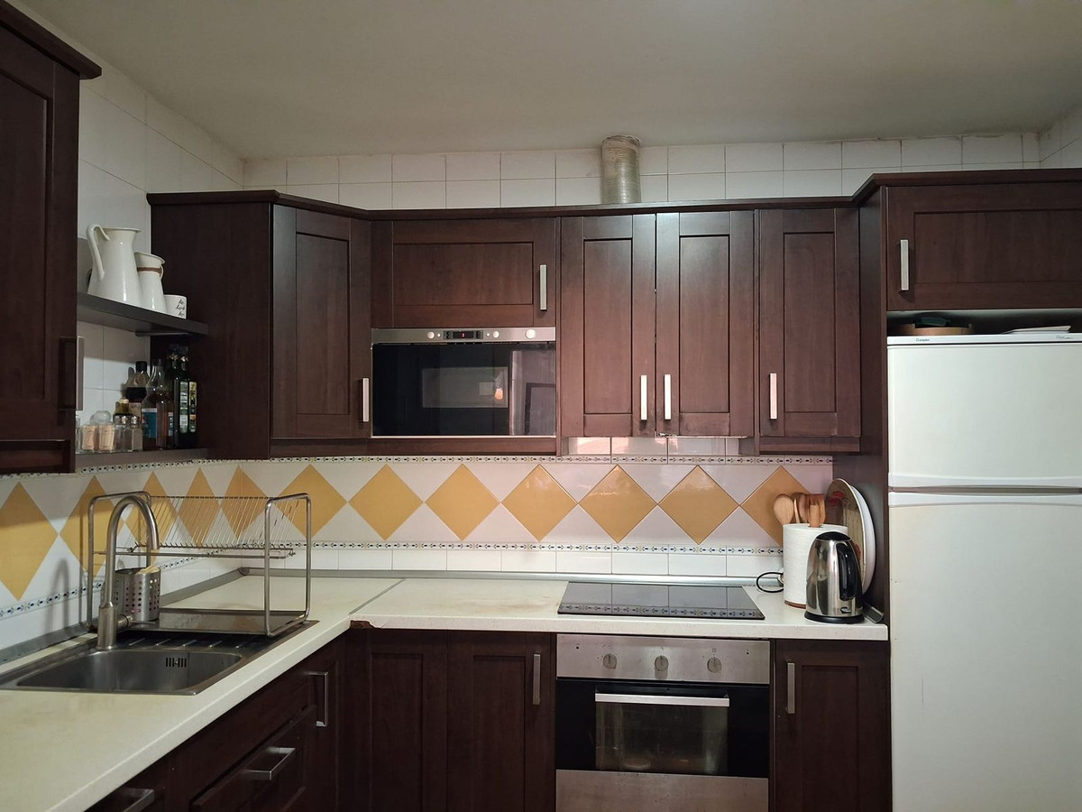 1 Bed Apartment for sale in Benahavís Costa Del Sol, Málaga, Spain