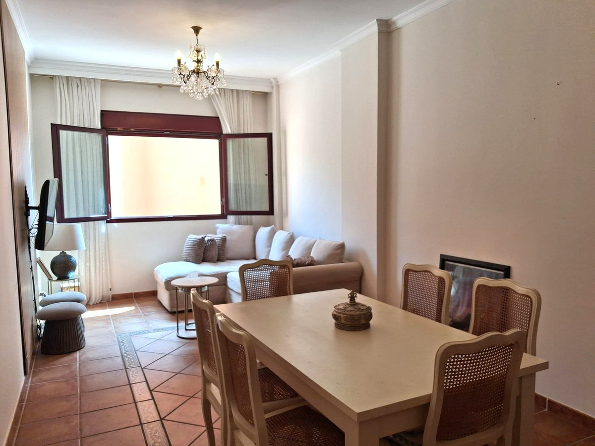 1 Bed Apartment for sale in Benahavís Costa Del Sol, Málaga, Spain