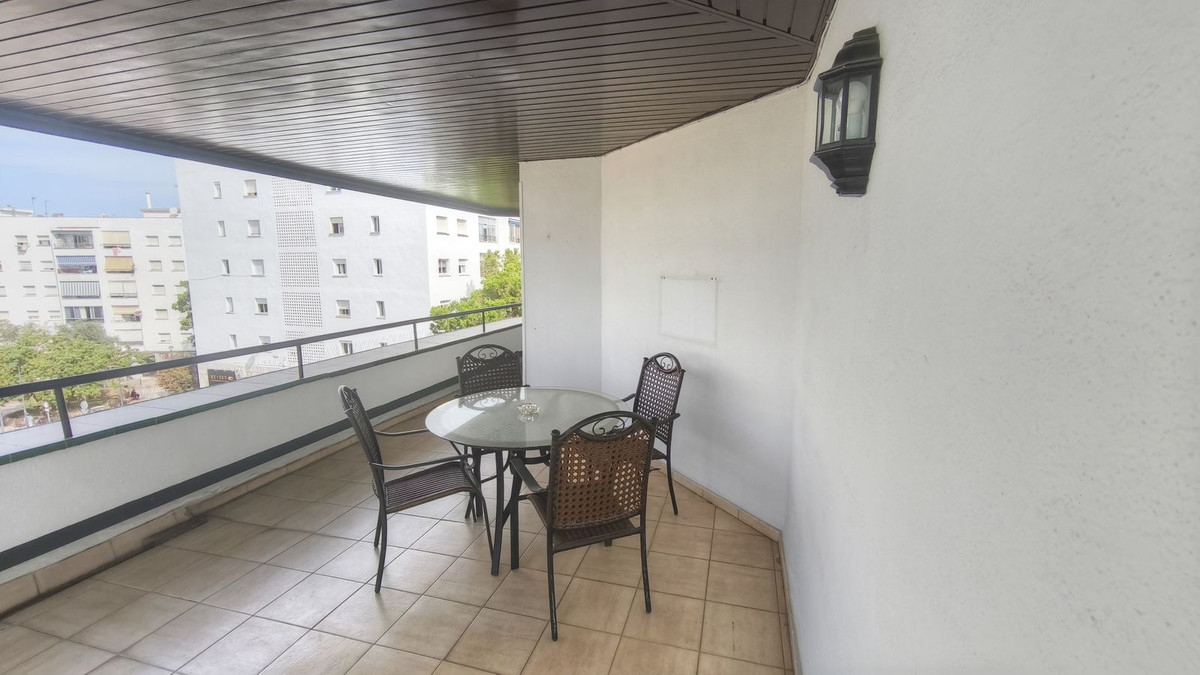 4 Bed Apartment for sale in San Pedro De Alcántara Costa Del Sol, Málaga, Spain