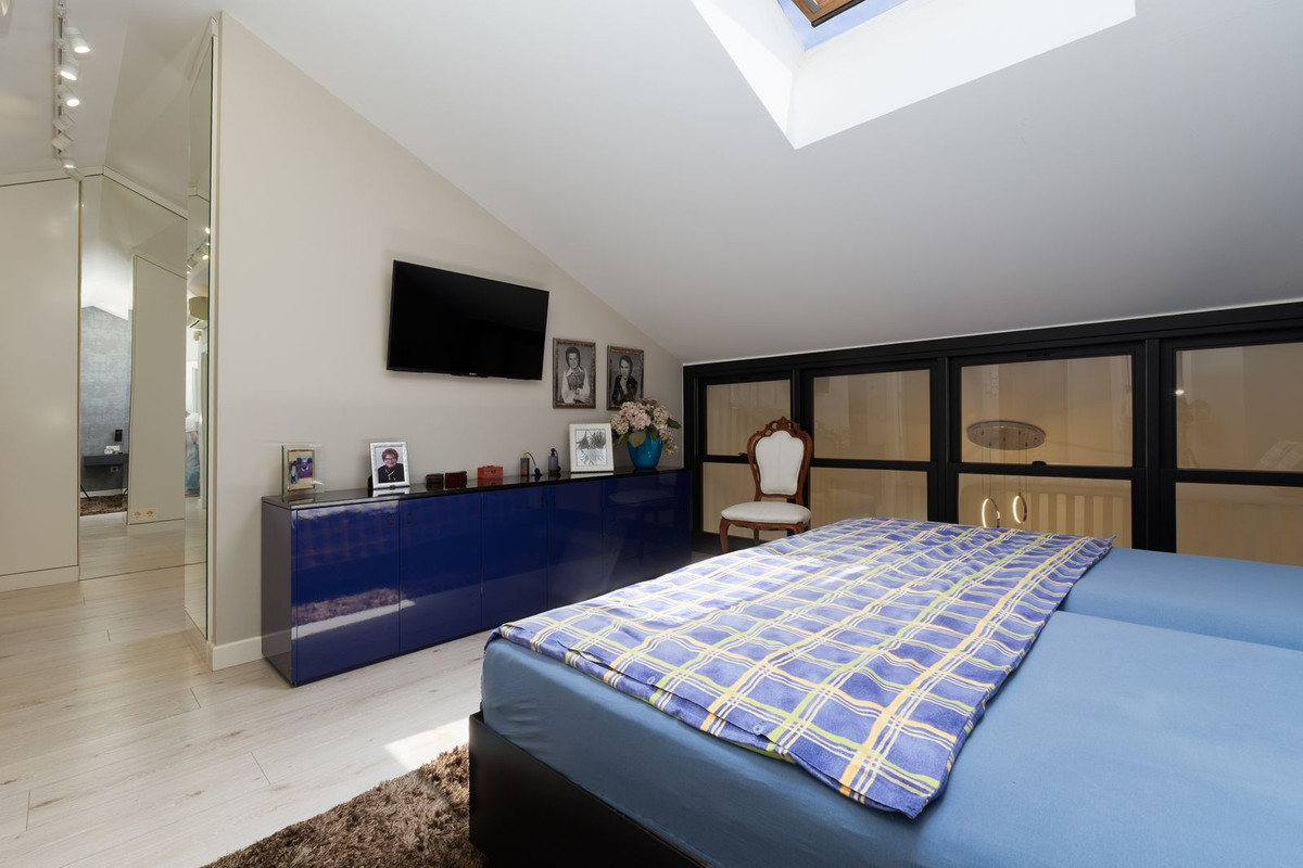2 Bed Apartment for sale in San Pedro De Alcántara Costa Del Sol, Málaga, Spain
