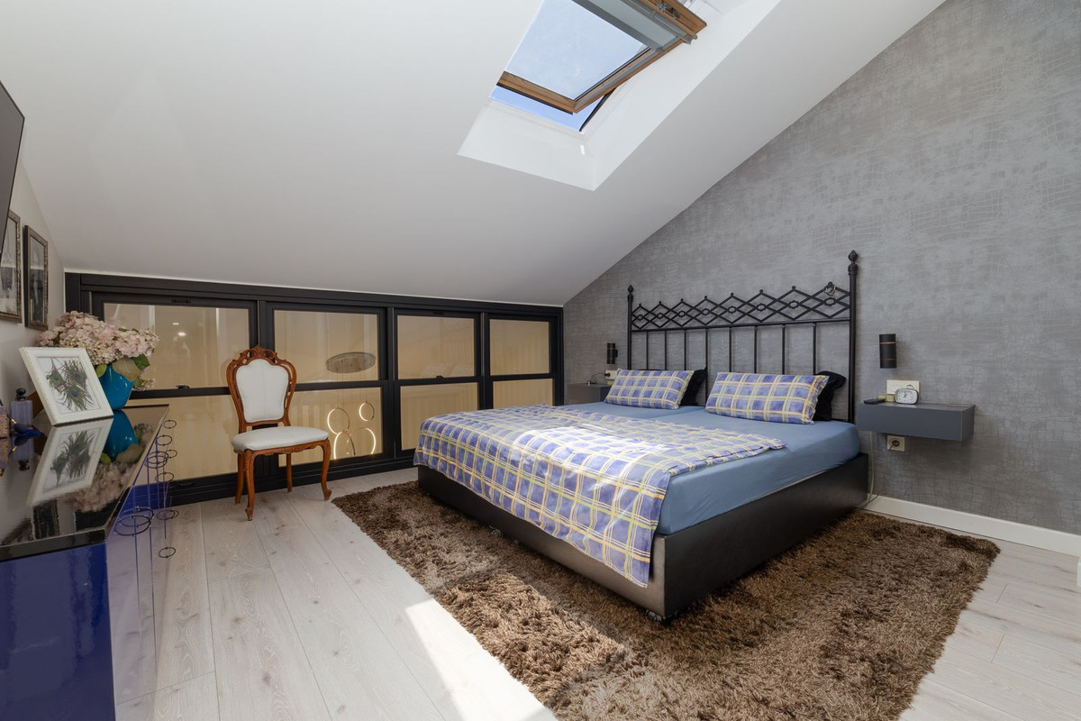 2 Bed Apartment for sale in San Pedro De Alcántara Costa Del Sol, Málaga, Spain