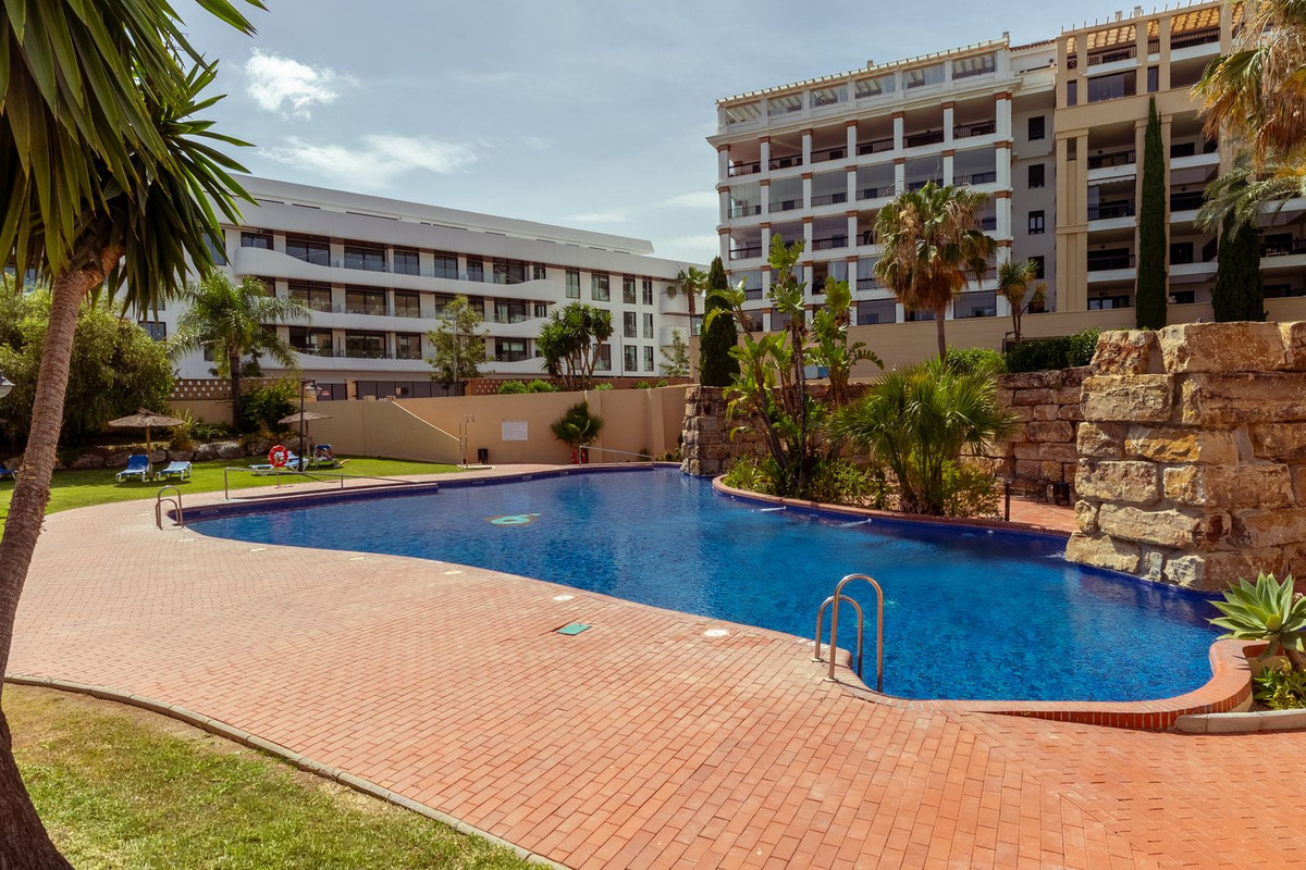 2 Bed Apartment for sale in San Pedro De Alcántara Costa Del Sol, Málaga, Spain