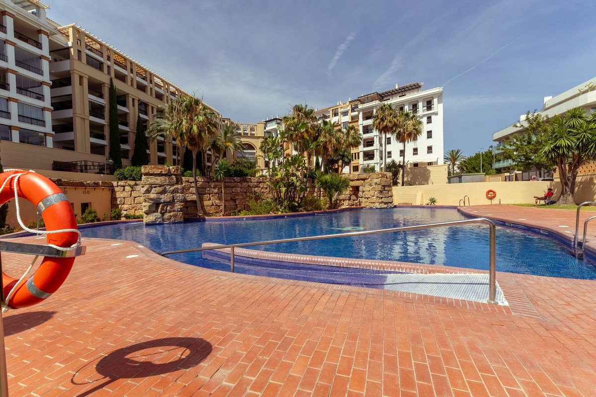 2 Bed Apartment for sale in San Pedro De Alcántara Costa Del Sol, Málaga, Spain