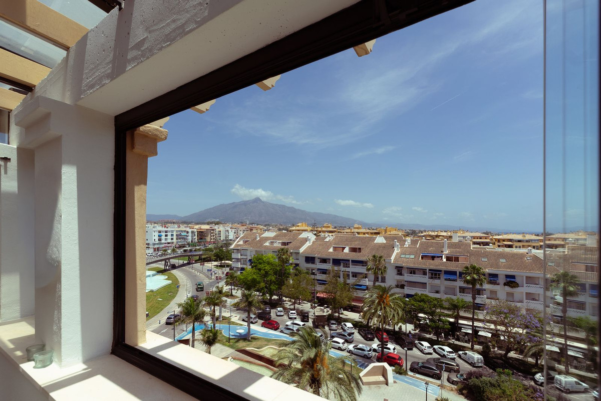 2 Bed Apartment for sale in San Pedro De Alcántara Costa Del Sol, Málaga, Spain