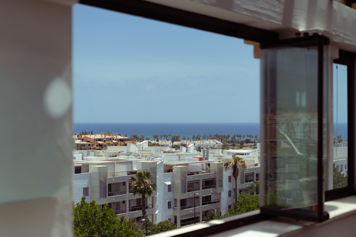 2 Bed Apartment for sale in San Pedro De Alcántara Costa Del Sol, Málaga, Spain