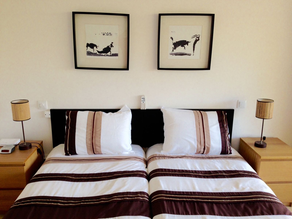 Se vende Apartamento Planta Media de 3 dormitorios en Costa Del Sol, Málaga, España