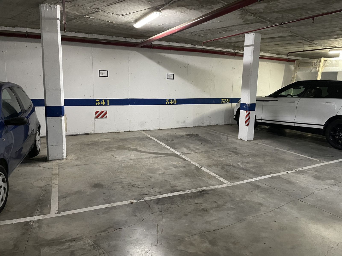 Se vende Apartamento Planta Media de 3 dormitorios en Costa Del Sol, Málaga, España