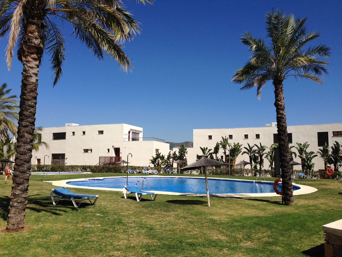 Se vende Apartamento Planta Media de 3 dormitorios en Costa Del Sol, Málaga, España