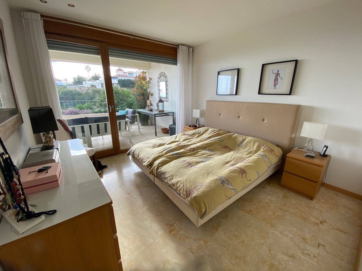 Se vende Apartamento Planta Media de 3 dormitorios en Costa Del Sol, Málaga, España