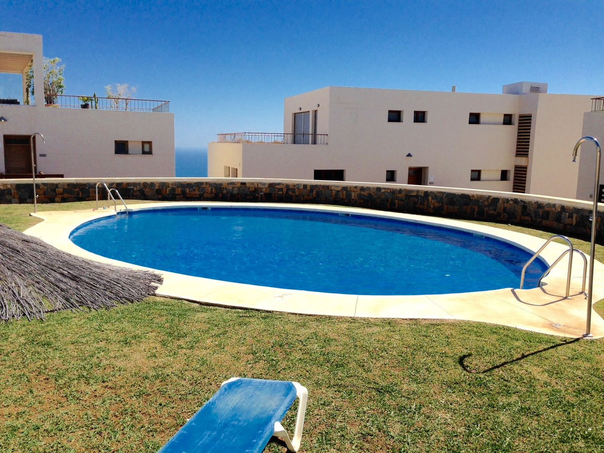 Se vende Apartamento Planta Media de 3 dormitorios en Costa Del Sol, Málaga, España