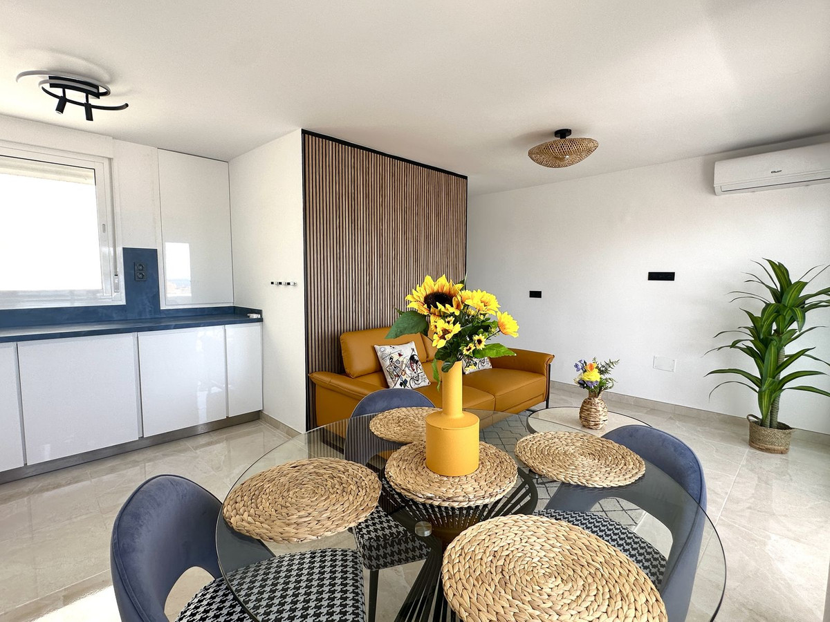 Se vende Apartamento Planta Media de 2 dormitorios en Costa Del Sol, Málaga, España