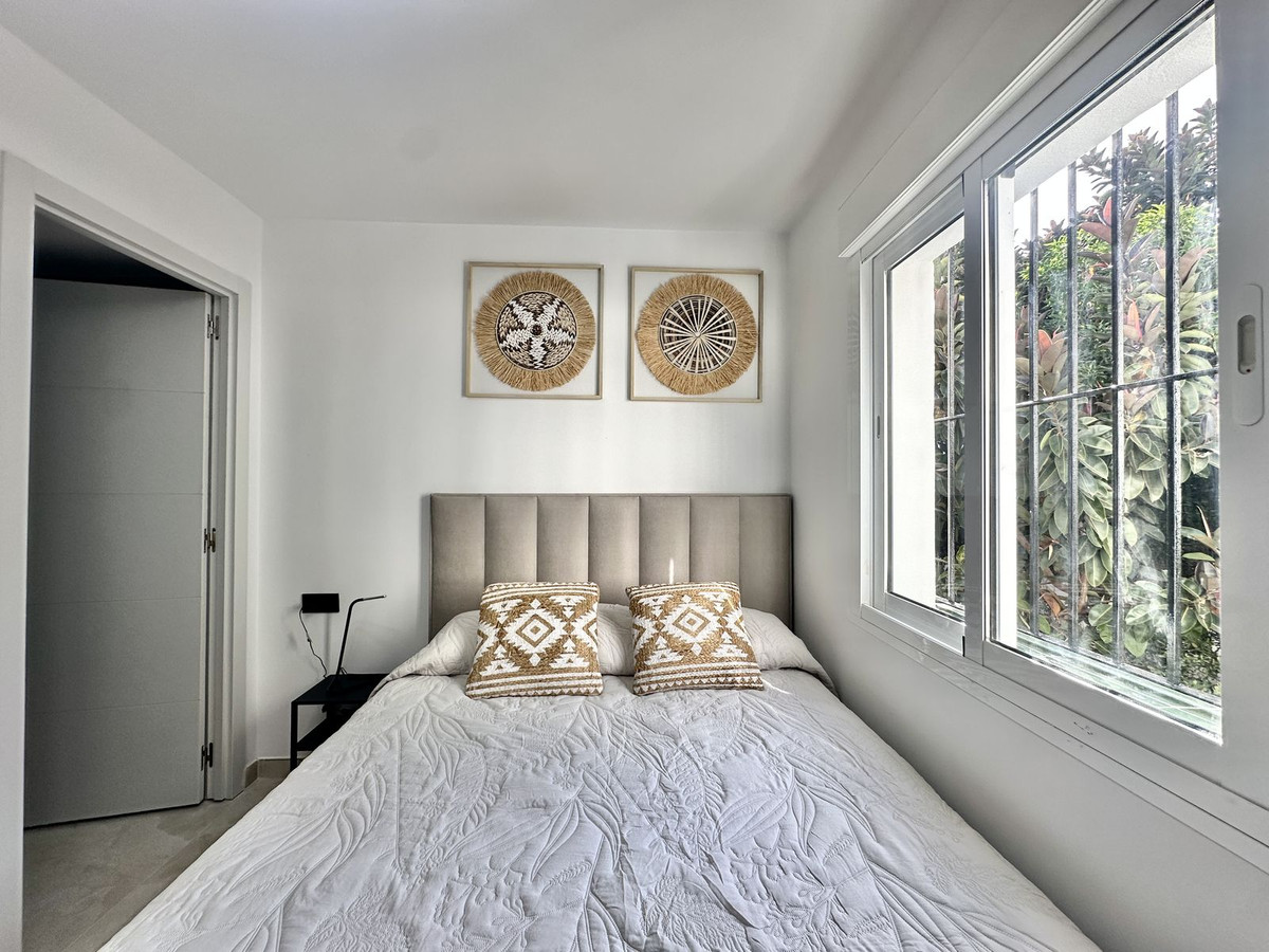 Se vende Apartamento Planta Media de 2 dormitorios en Costa Del Sol, Málaga, España