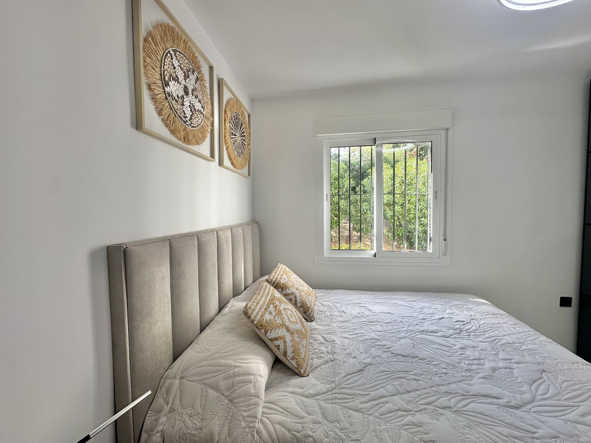 Se vende Apartamento Planta Media de 2 dormitorios en Costa Del Sol, Málaga, España