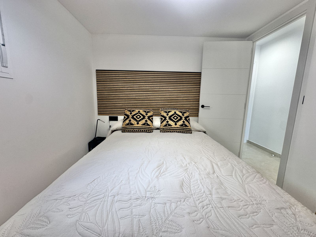 Se vende Apartamento Planta Media de 2 dormitorios en Costa Del Sol, Málaga, España