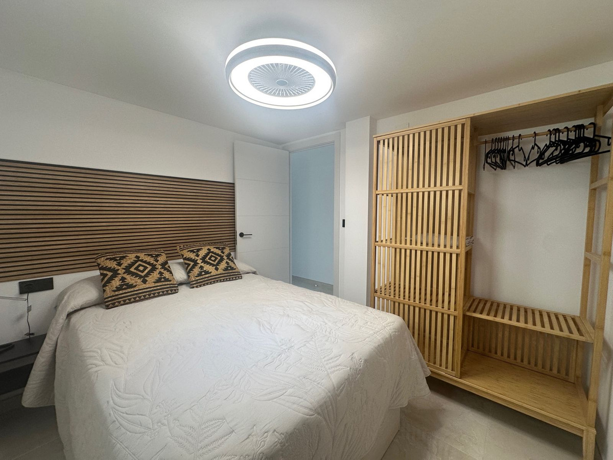 Se vende Apartamento Planta Media de 2 dormitorios en Costa Del Sol, Málaga, España