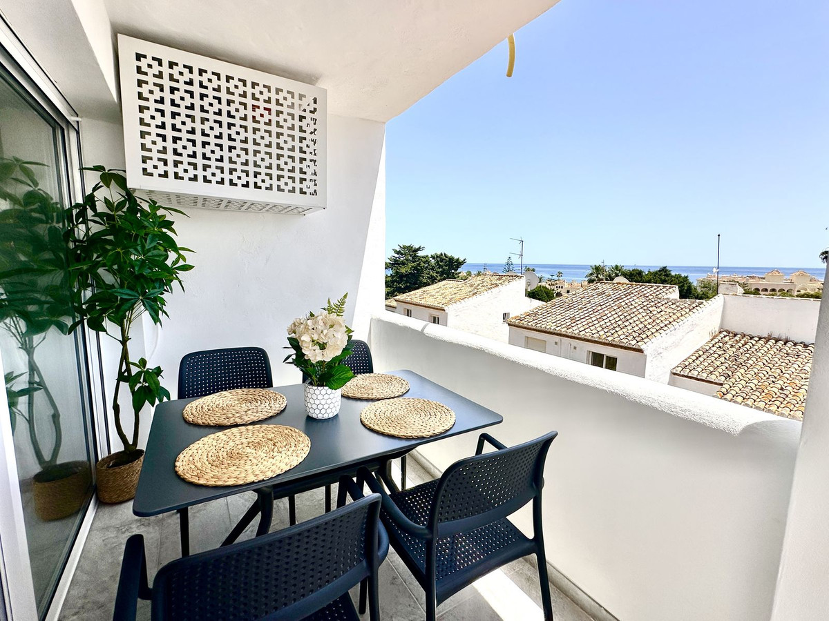 Se vende Apartamento Planta Media de 2 dormitorios en Costa Del Sol, Málaga, España