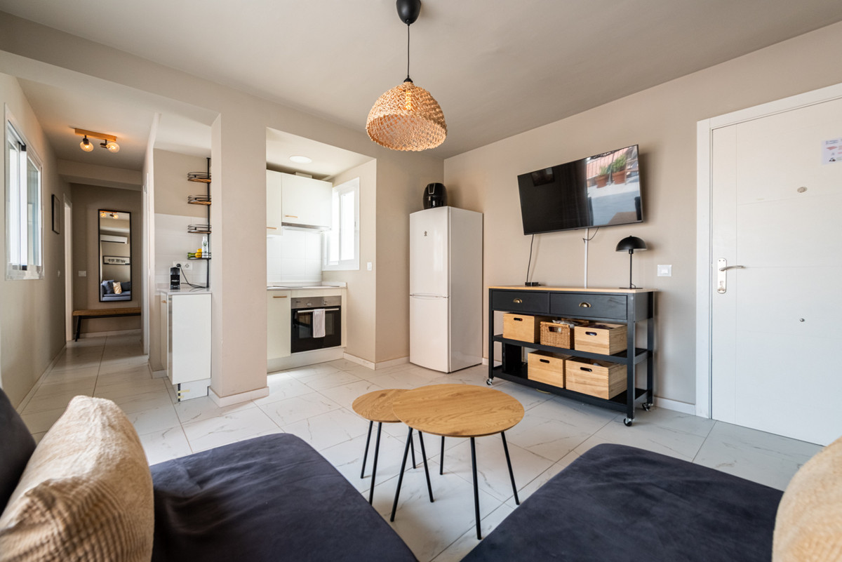 2 Bed Apartment for sale in Los Boliches Costa Del Sol, Málaga, Spain