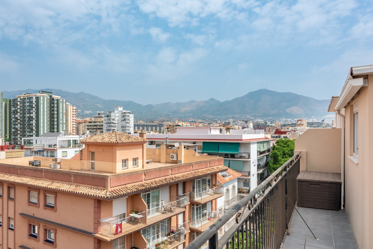 2 Bed Apartment for sale in Los Boliches Costa Del Sol, Málaga, Spain