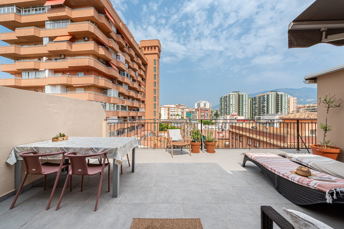 2 Bed Apartment for sale in Los Boliches Costa Del Sol, Málaga, Spain
