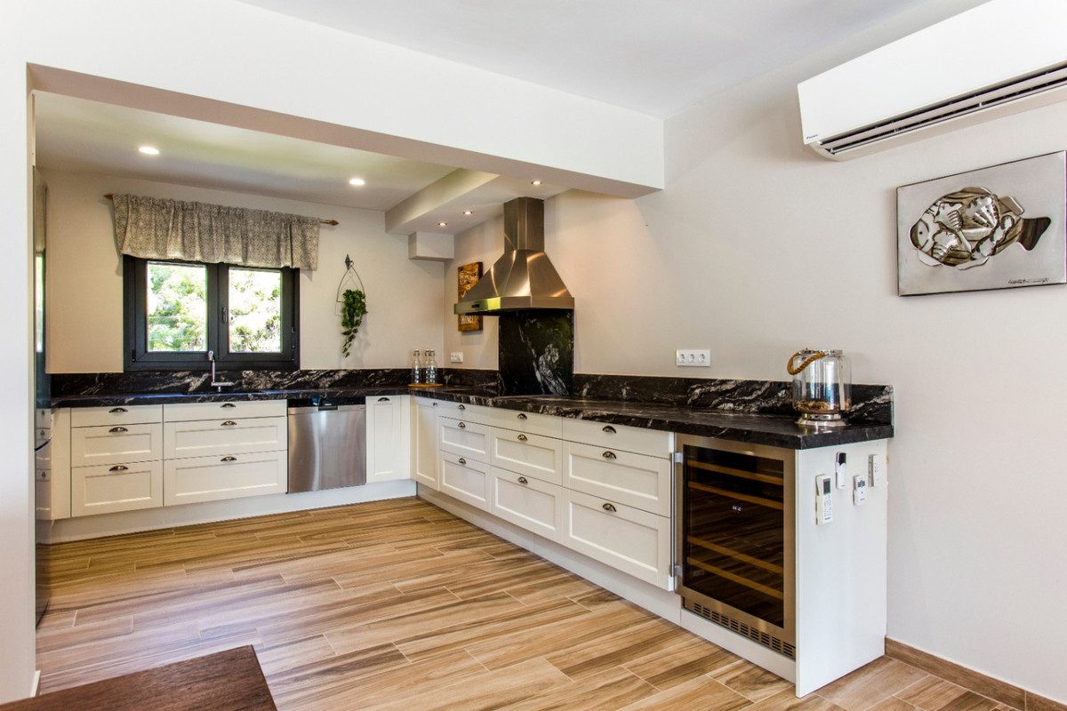 4 Bed Townhouse for sale in Moraira Costa Blanca, Alicante, Spain