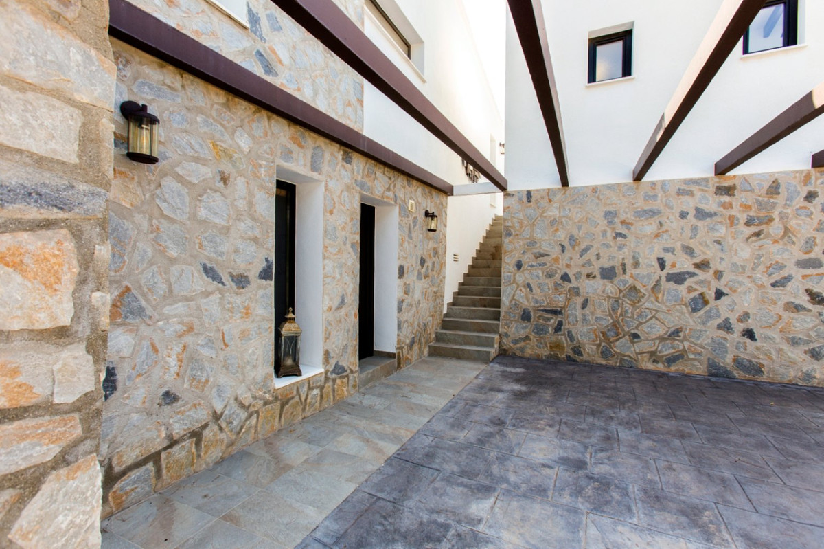 4 Bed Townhouse for sale in Moraira Costa Blanca, Alicante, Spain