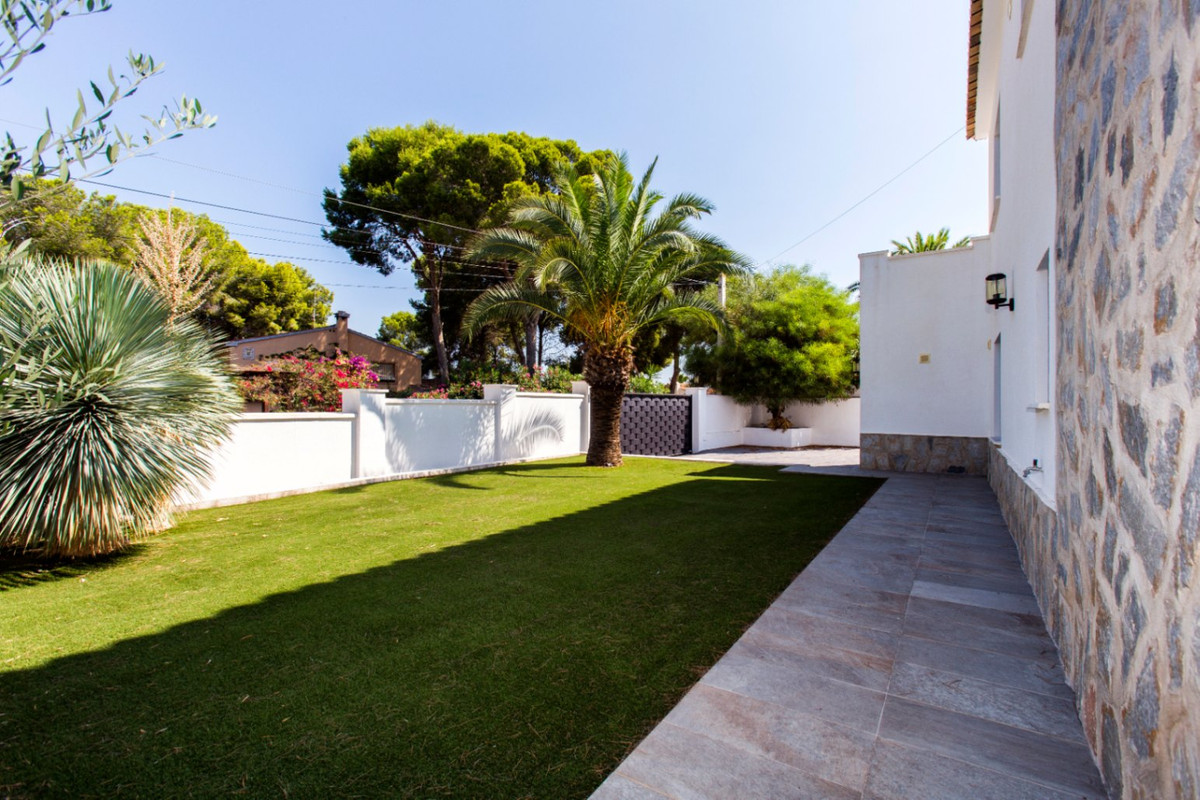 4 Bed Townhouse for sale in Moraira Costa Blanca, Alicante, Spain