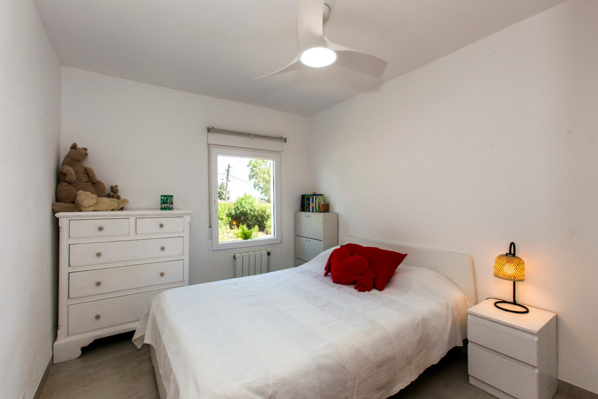 Se vende Villa - Chalet de 5 dormitorios en Costa Blanca, Alicante, España