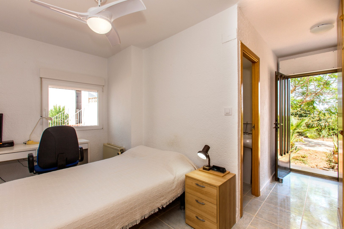 Se vende Villa - Chalet de 5 dormitorios en Costa Blanca, Alicante, España