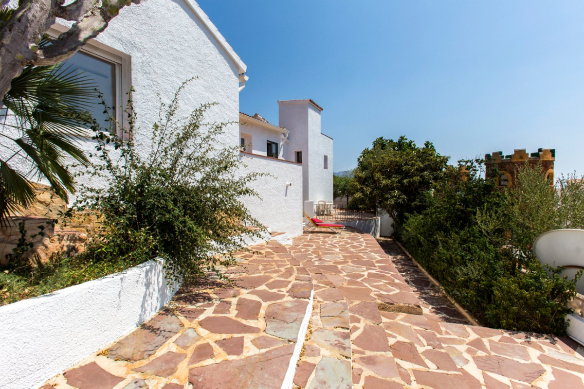 Se vende Villa - Chalet de 5 dormitorios en Costa Blanca, Alicante, España