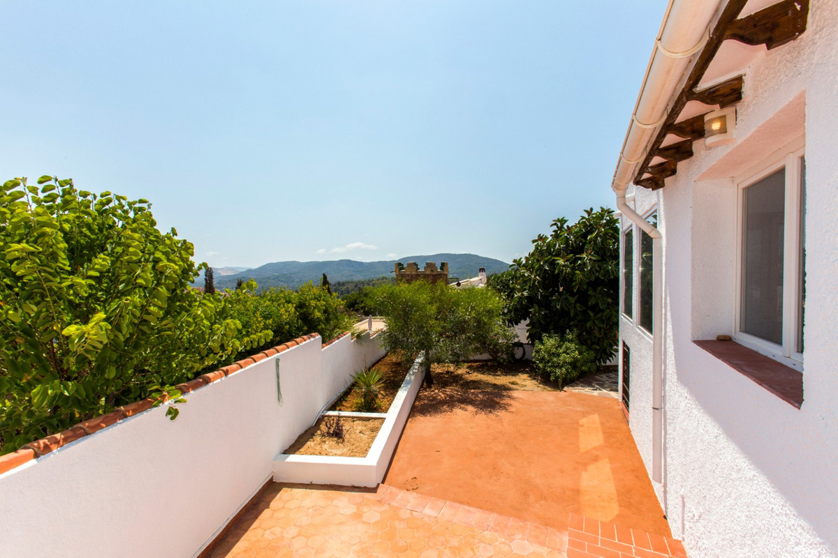 Se vende Villa - Chalet de 5 dormitorios en Costa Blanca, Alicante, España