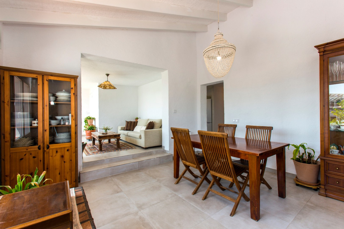 Se vende Villa - Chalet de 5 dormitorios en Costa Blanca, Alicante, España