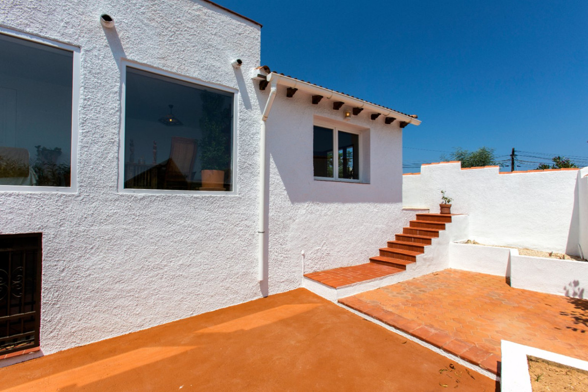 Se vende Villa - Chalet de 5 dormitorios en Costa Blanca, Alicante, España