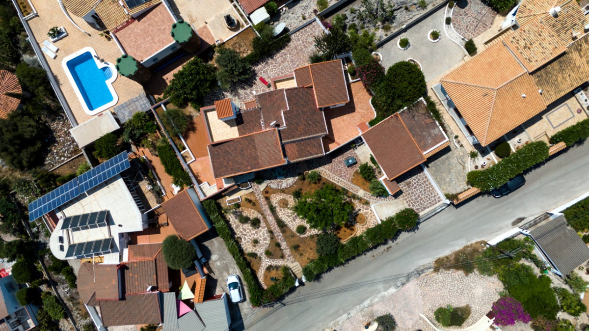 Se vende Villa - Chalet de 5 dormitorios en Costa Blanca, Alicante, España