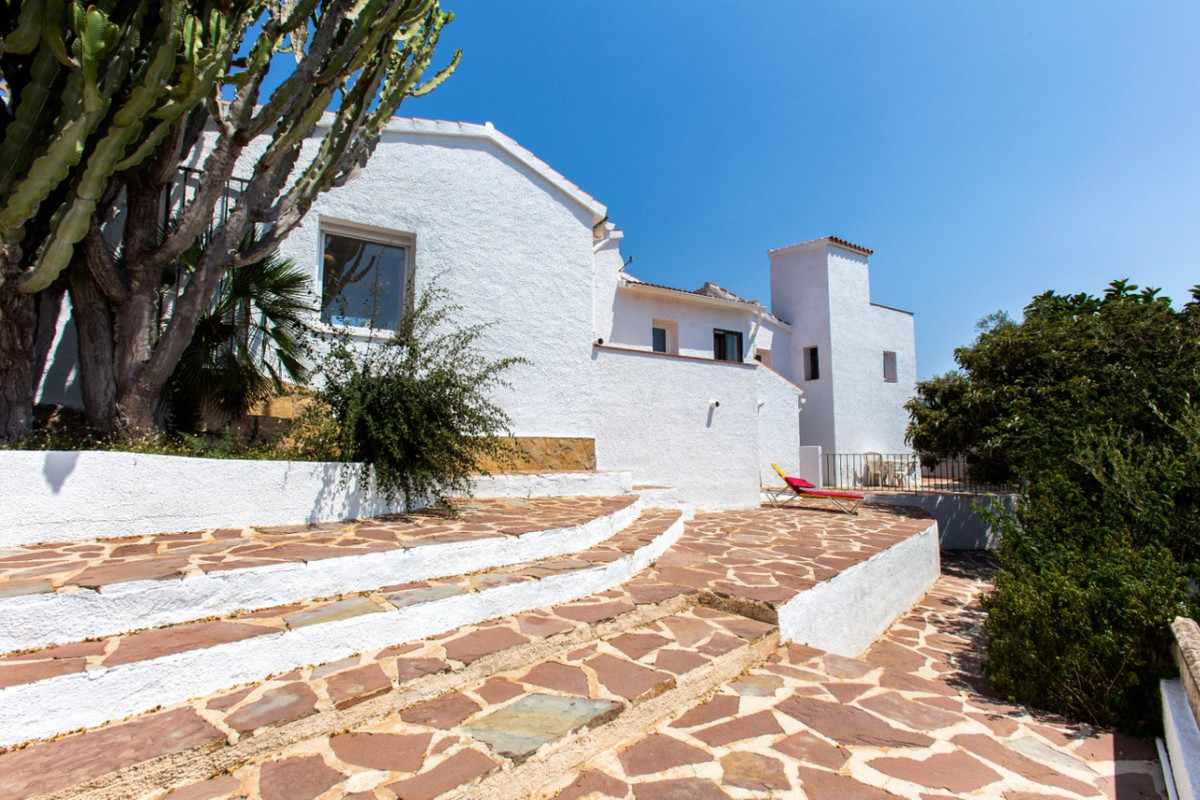 Se vende Villa - Chalet de 5 dormitorios en Costa Blanca, Alicante, España