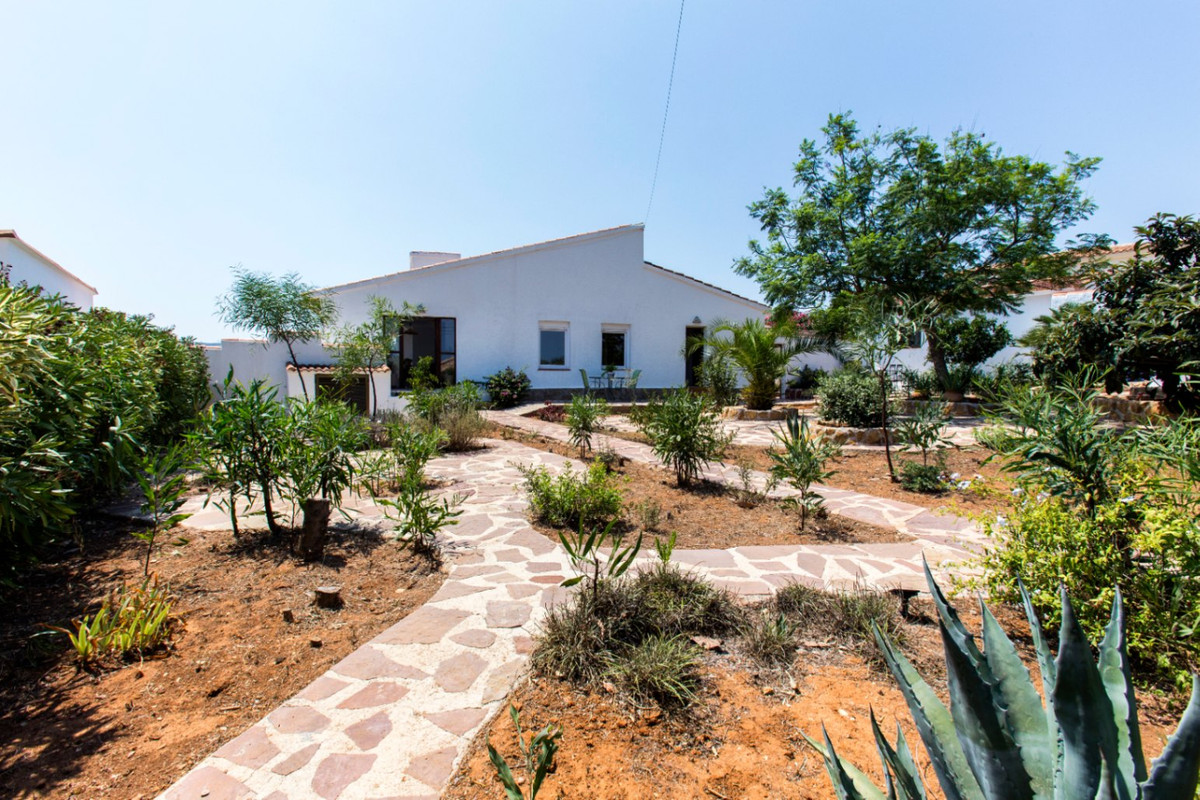 Se vende Villa - Chalet de 5 dormitorios en Costa Blanca, Alicante, España