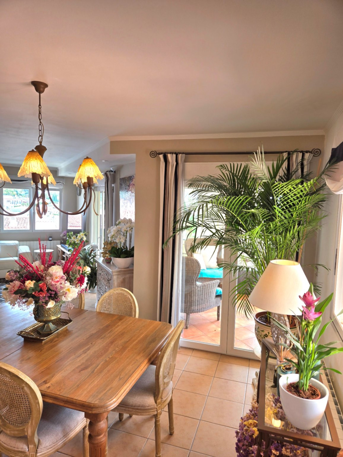 Se vende Villa - Chalet de 4 dormitorios en Costa Blanca, Alicante, España
