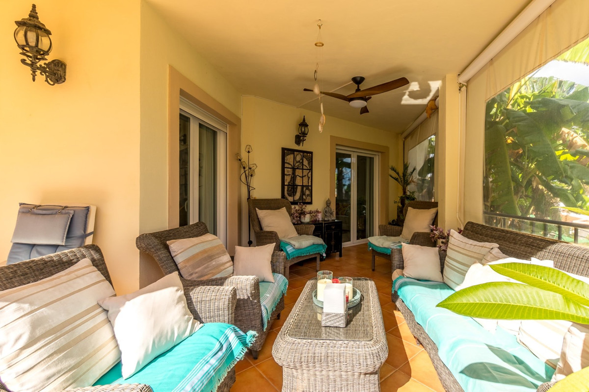 Se vende Villa - Chalet de 4 dormitorios en Costa Blanca, Alicante, España
