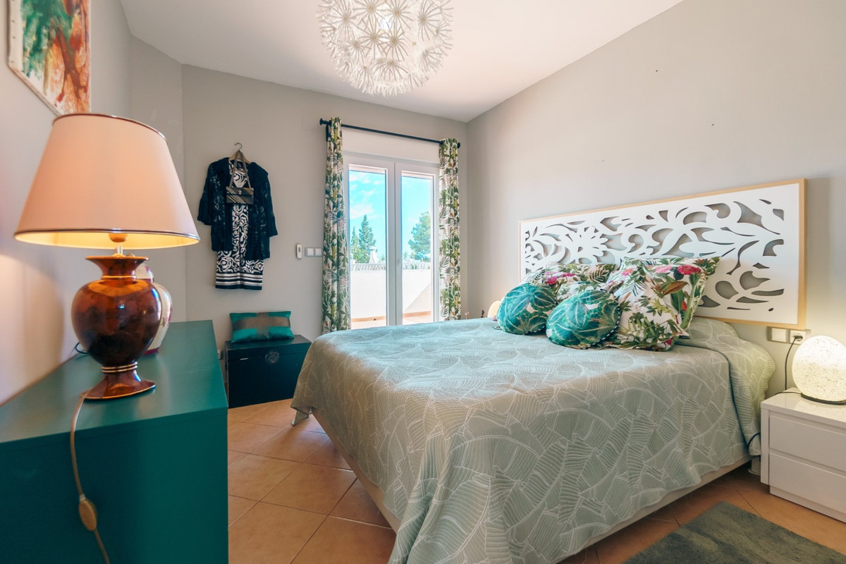 Se vende Villa - Chalet de 4 dormitorios en Costa Blanca, Alicante, España