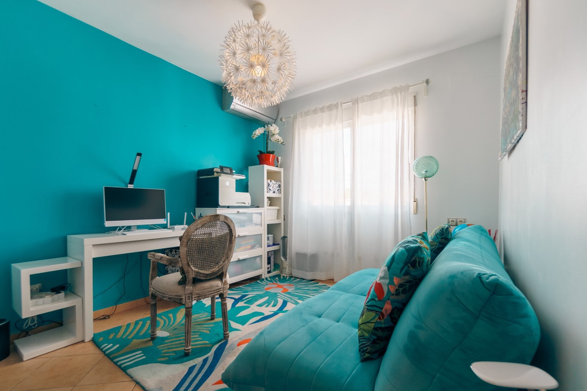 Se vende Villa - Chalet de 4 dormitorios en Costa Blanca, Alicante, España
