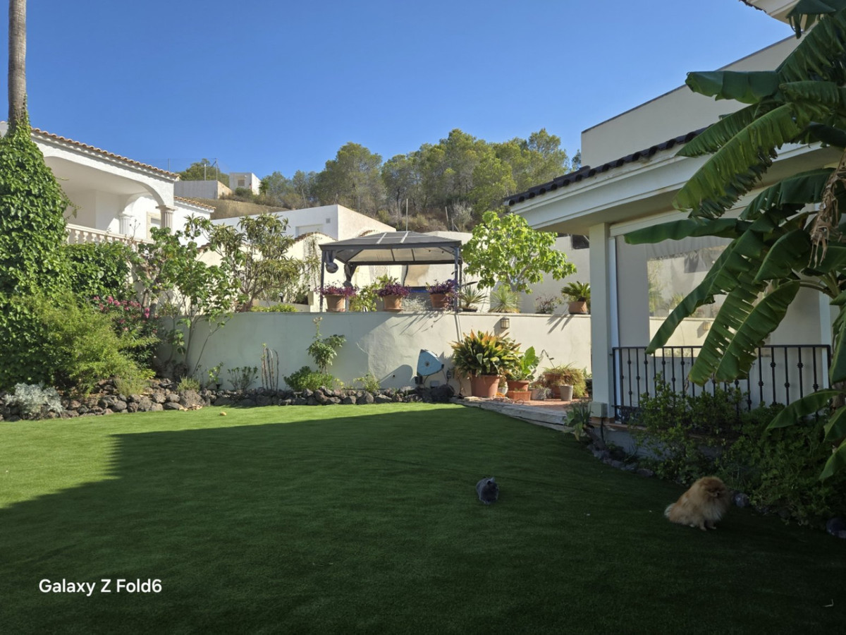Se vende Villa - Chalet de 4 dormitorios en Costa Blanca, Alicante, España