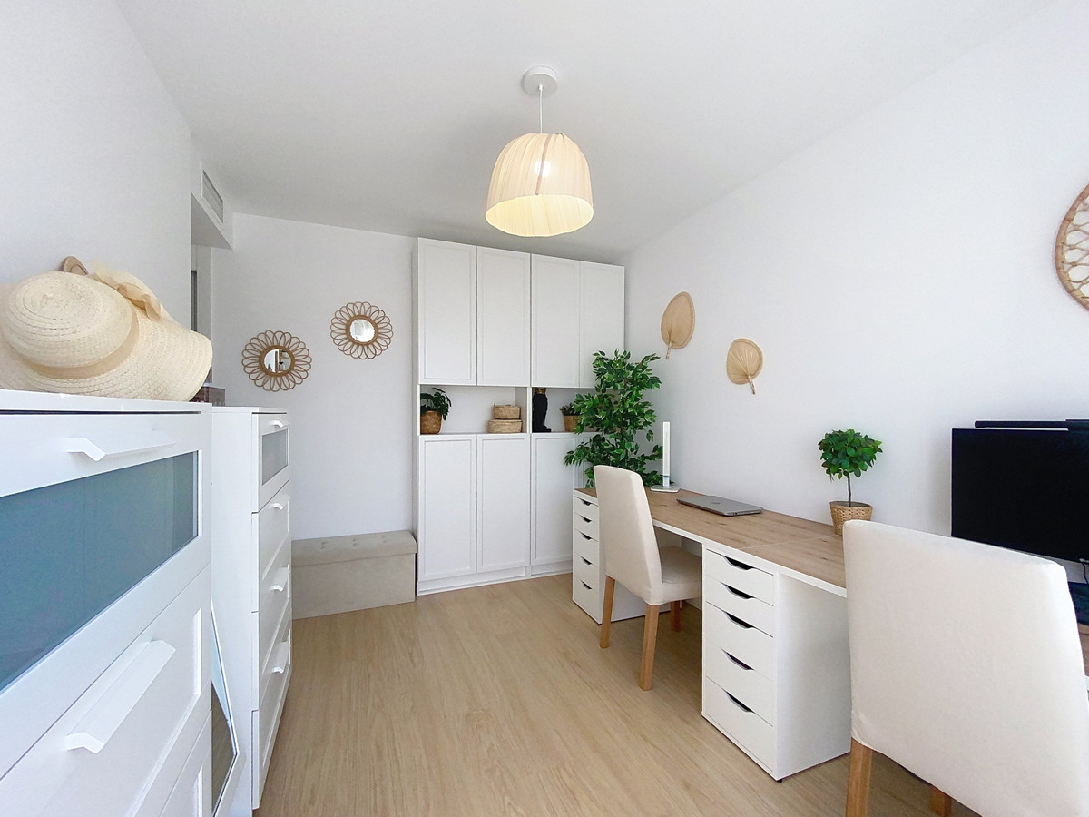 3 Bed Apartment for sale in Estepona Costa Del Sol, Málaga, Spain