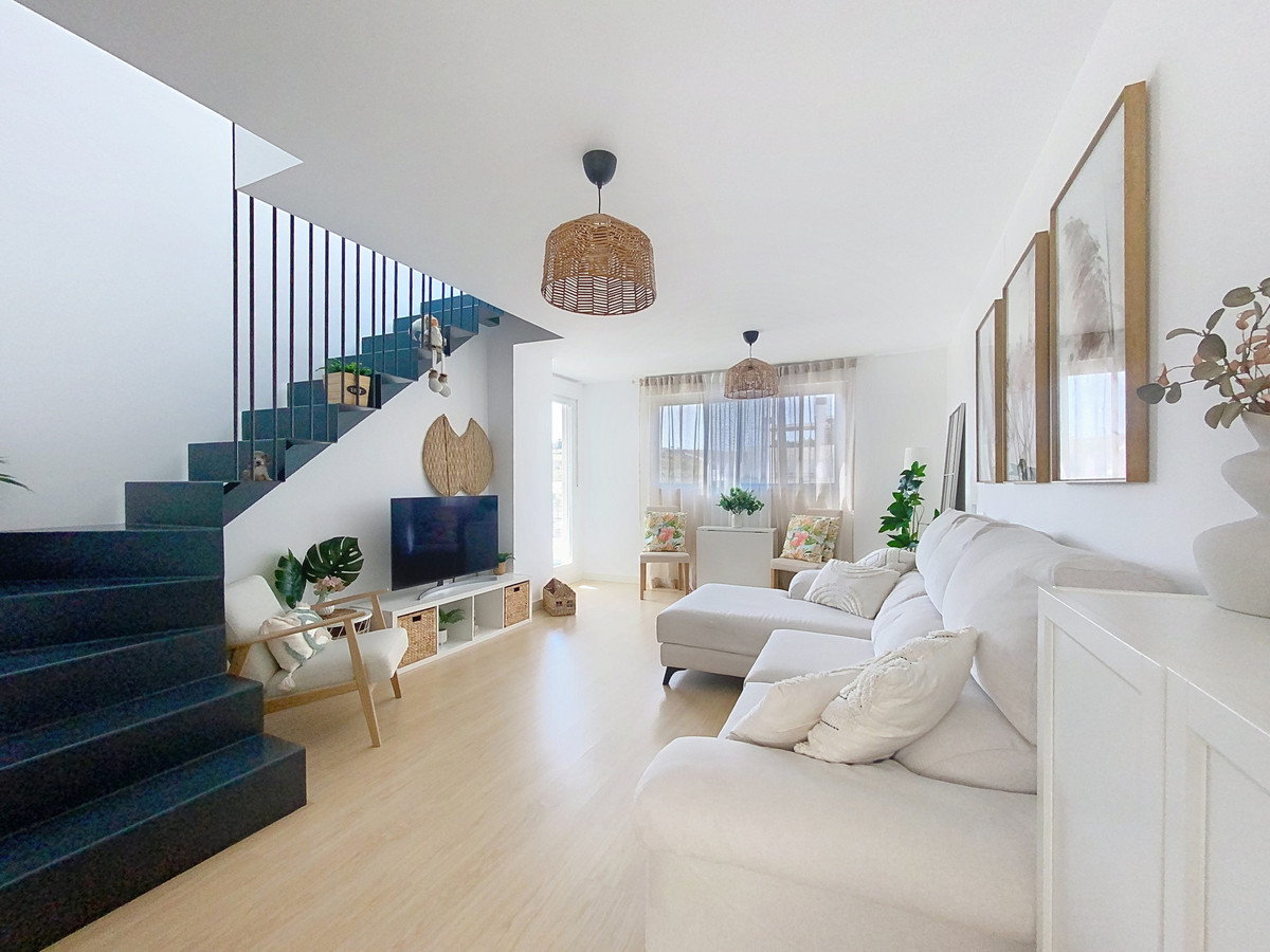 3 Bed Apartment for sale in Estepona Costa Del Sol, Málaga, Spain