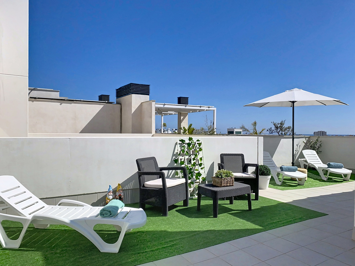 3 Bed Apartment for sale in Estepona Costa Del Sol, Málaga, Spain