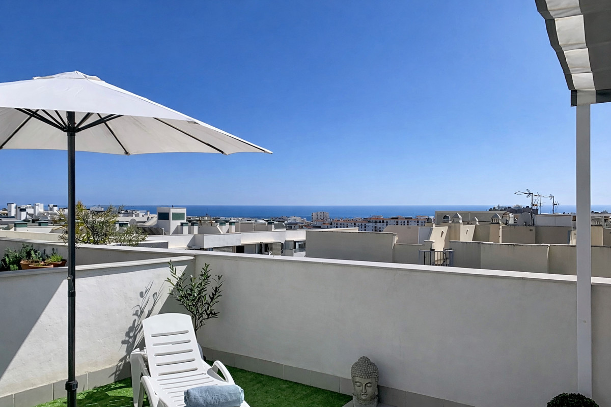 3 Bed Apartment for sale in Estepona Costa Del Sol, Málaga, Spain